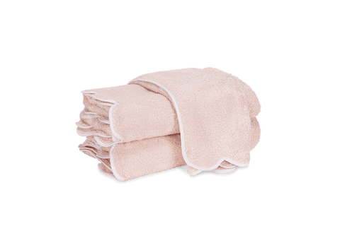 Cairo Scallop Bath Towel-Blush/White