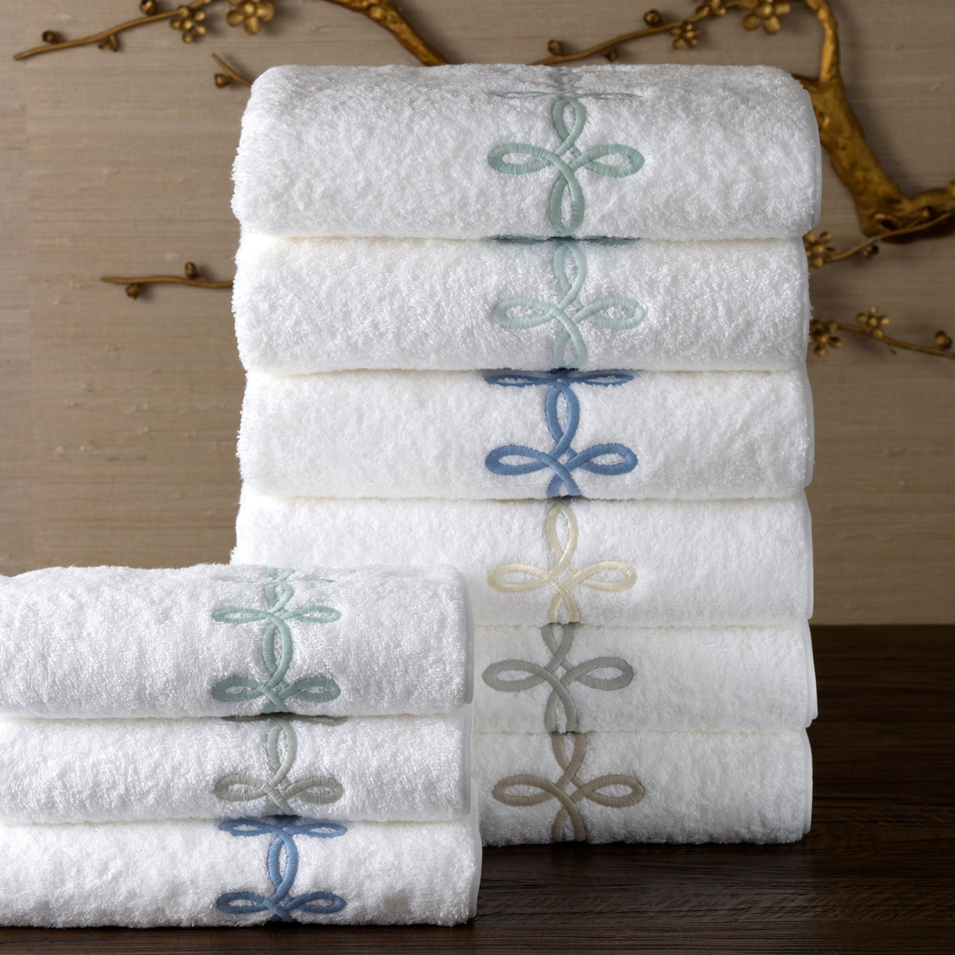 Gordian Knot Bath Linens